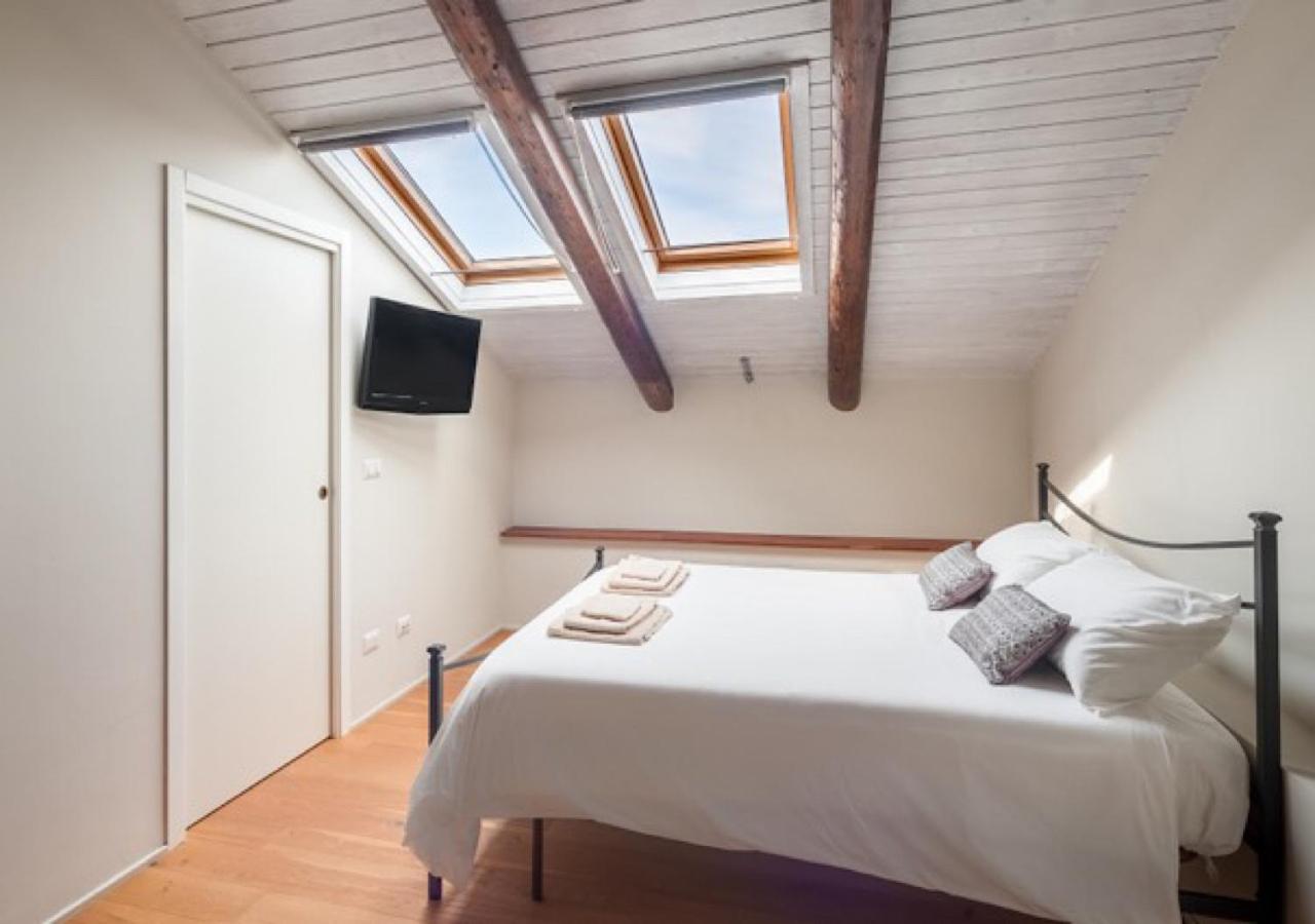 Charming Loft Golf Club Barolo Apartment Novello Exterior foto