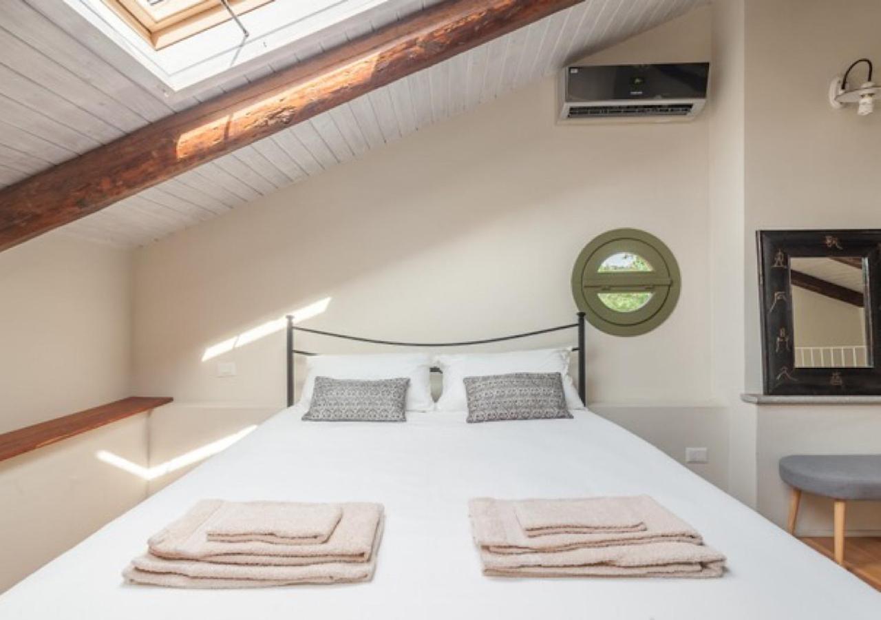 Charming Loft Golf Club Barolo Apartment Novello Exterior foto