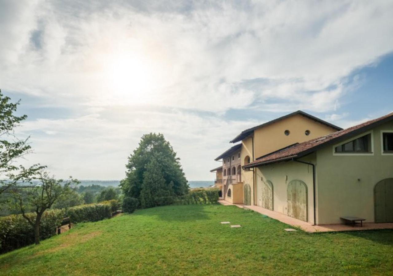 Charming Loft Golf Club Barolo Apartment Novello Exterior foto