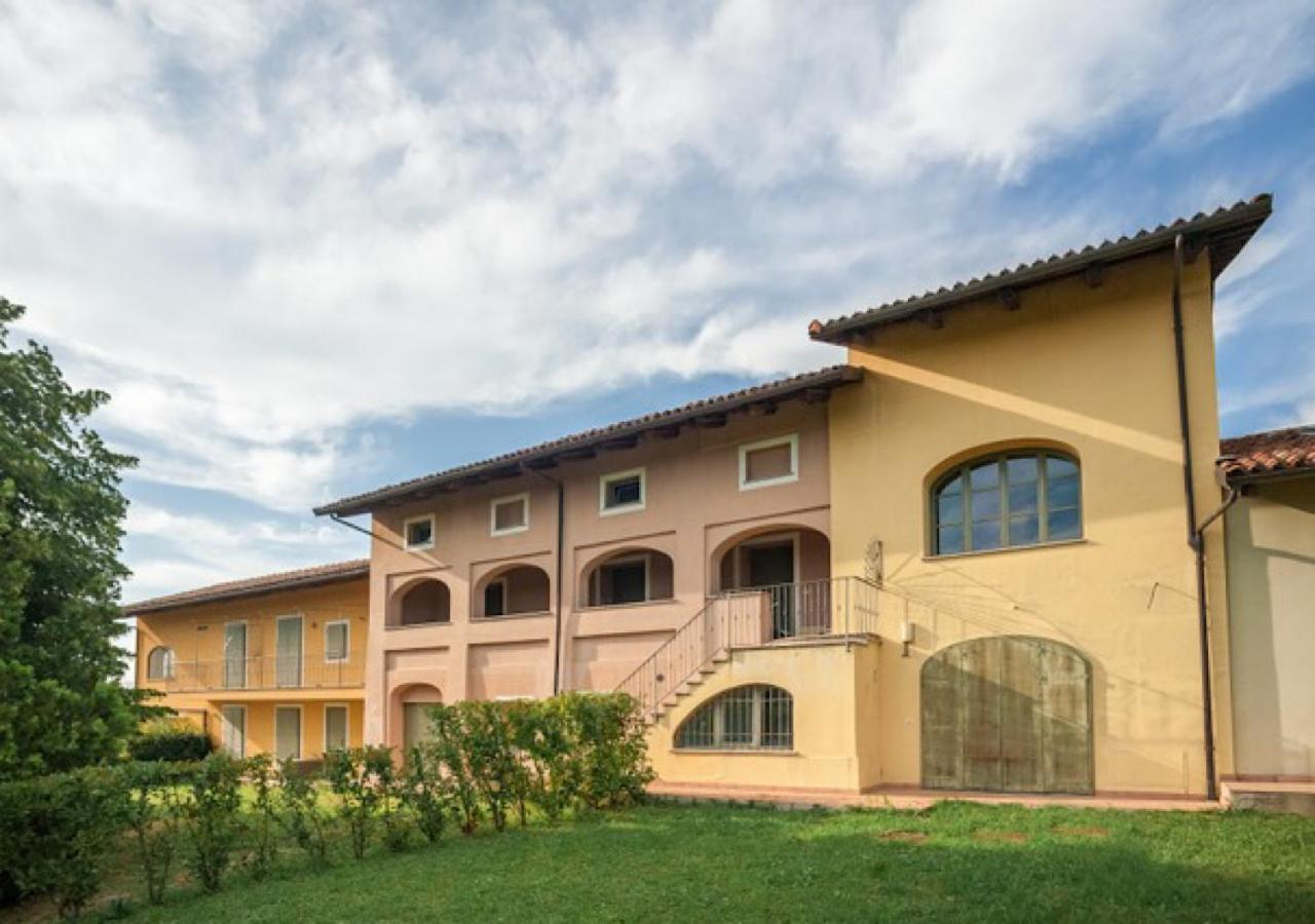 Charming Loft Golf Club Barolo Apartment Novello Exterior foto